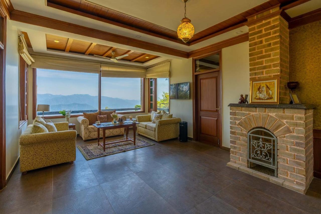 Stayvista At Floradale W Jacuzzi & Wood-Fire Pizza Касаули Екстериор снимка