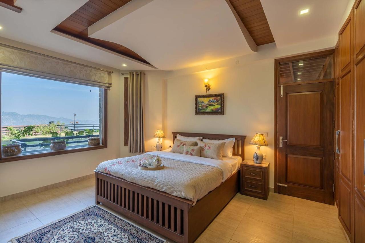 Stayvista At Floradale W Jacuzzi & Wood-Fire Pizza Касаули Екстериор снимка