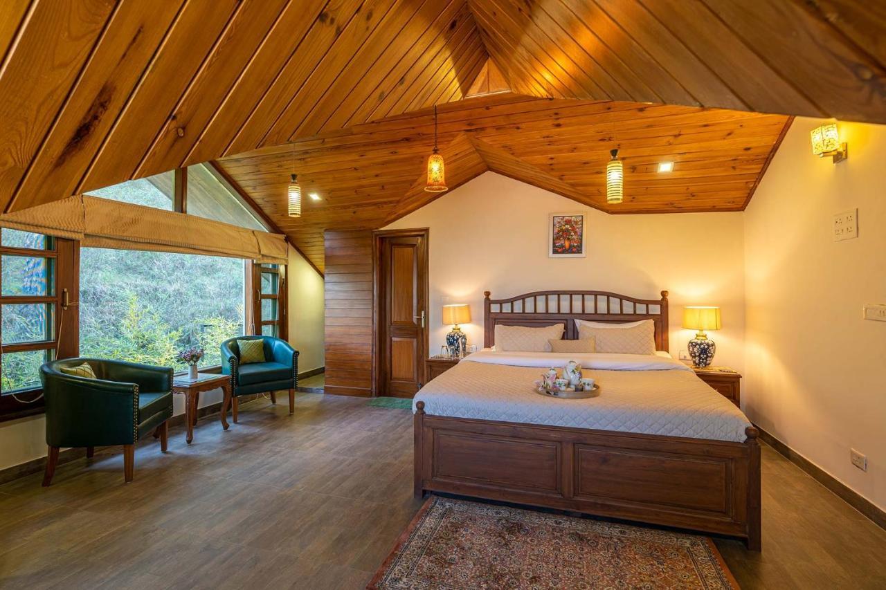Stayvista At Floradale W Jacuzzi & Wood-Fire Pizza Касаули Екстериор снимка