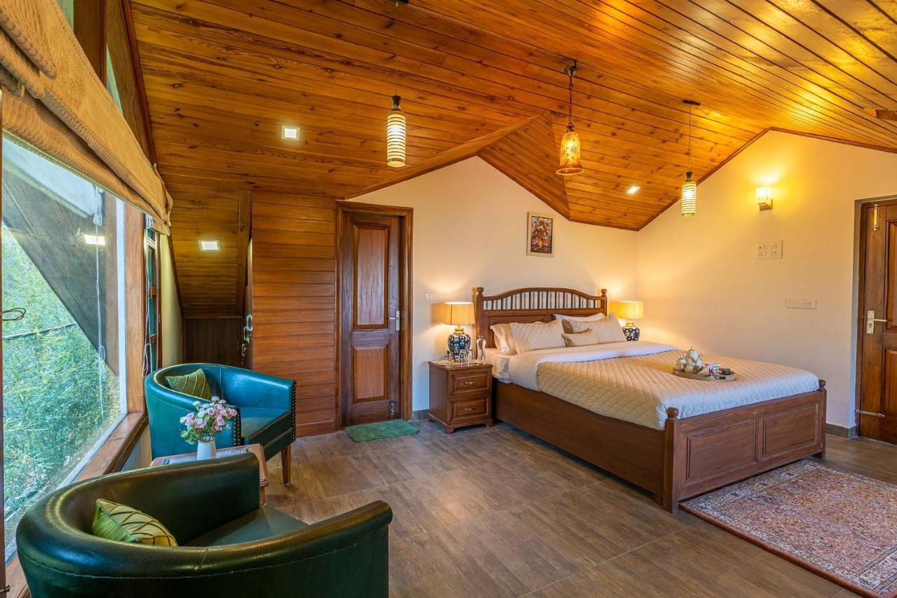 Stayvista At Floradale W Jacuzzi & Wood-Fire Pizza Касаули Екстериор снимка