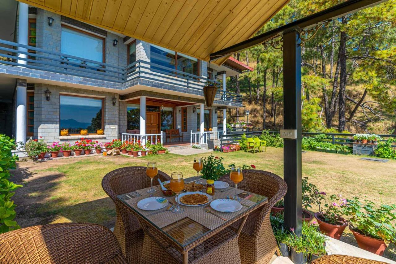 Stayvista At Floradale W Jacuzzi & Wood-Fire Pizza Касаули Екстериор снимка